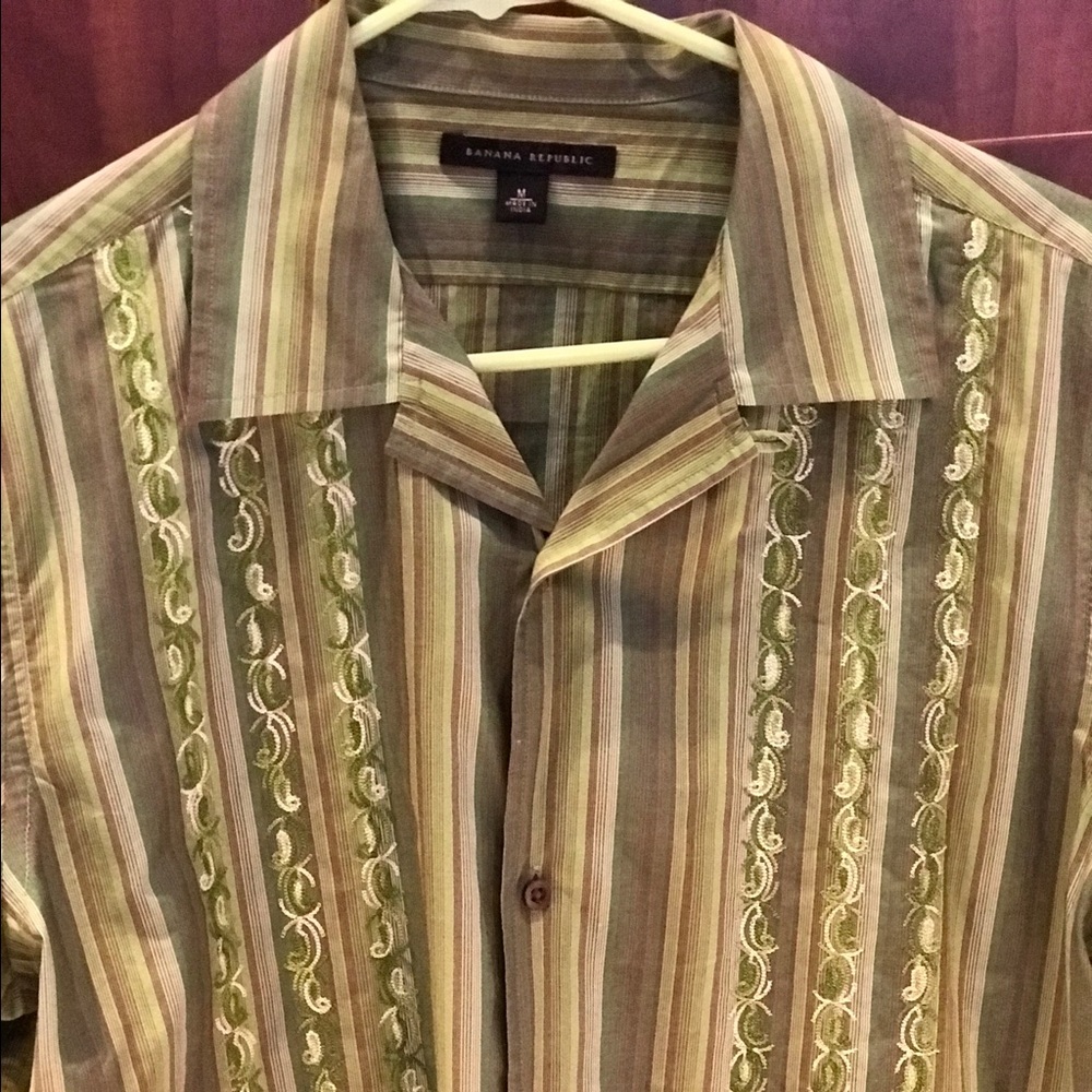 Banana republic button down shirt New condition.